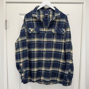 Patagonia Organic Cotton Thick Flannel Button Down Shirt